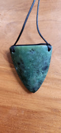 Niho Pounamu
