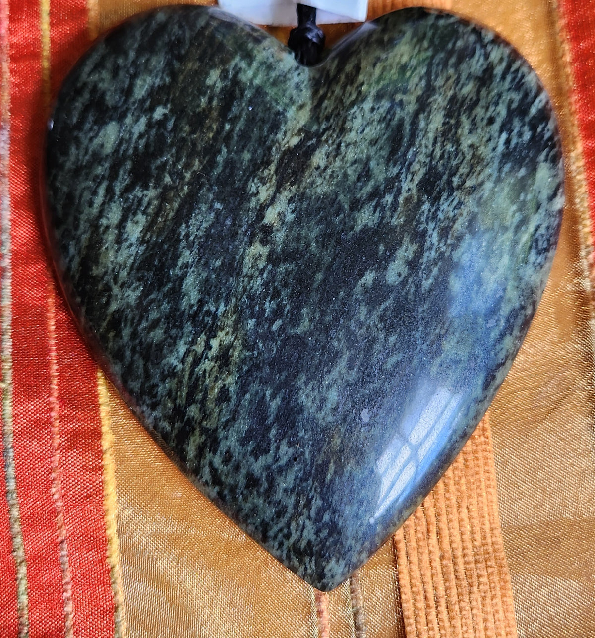 Large Serpentine Pounamu Heart